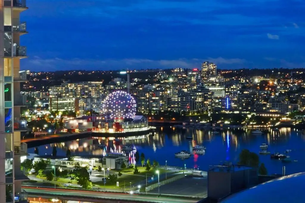 Water View Condo In Downtown Vancouver Apartment