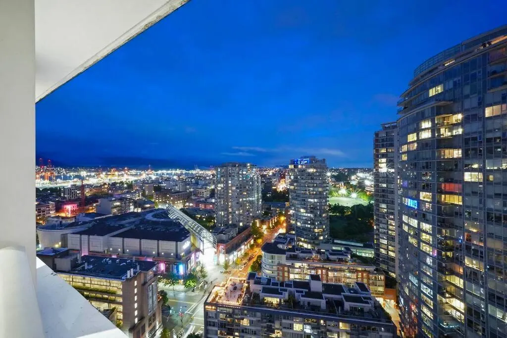 Apartment Water View Condo In Downtown Vancouver Canada