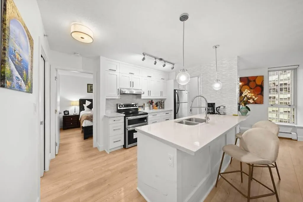 Water View Condo In Downtown Vancouver