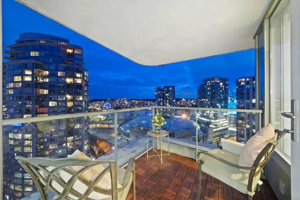 Water View Condo In Downtown Vancouver Canada